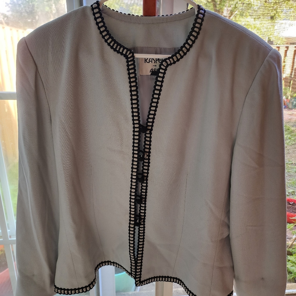 Kasper classic women jaket